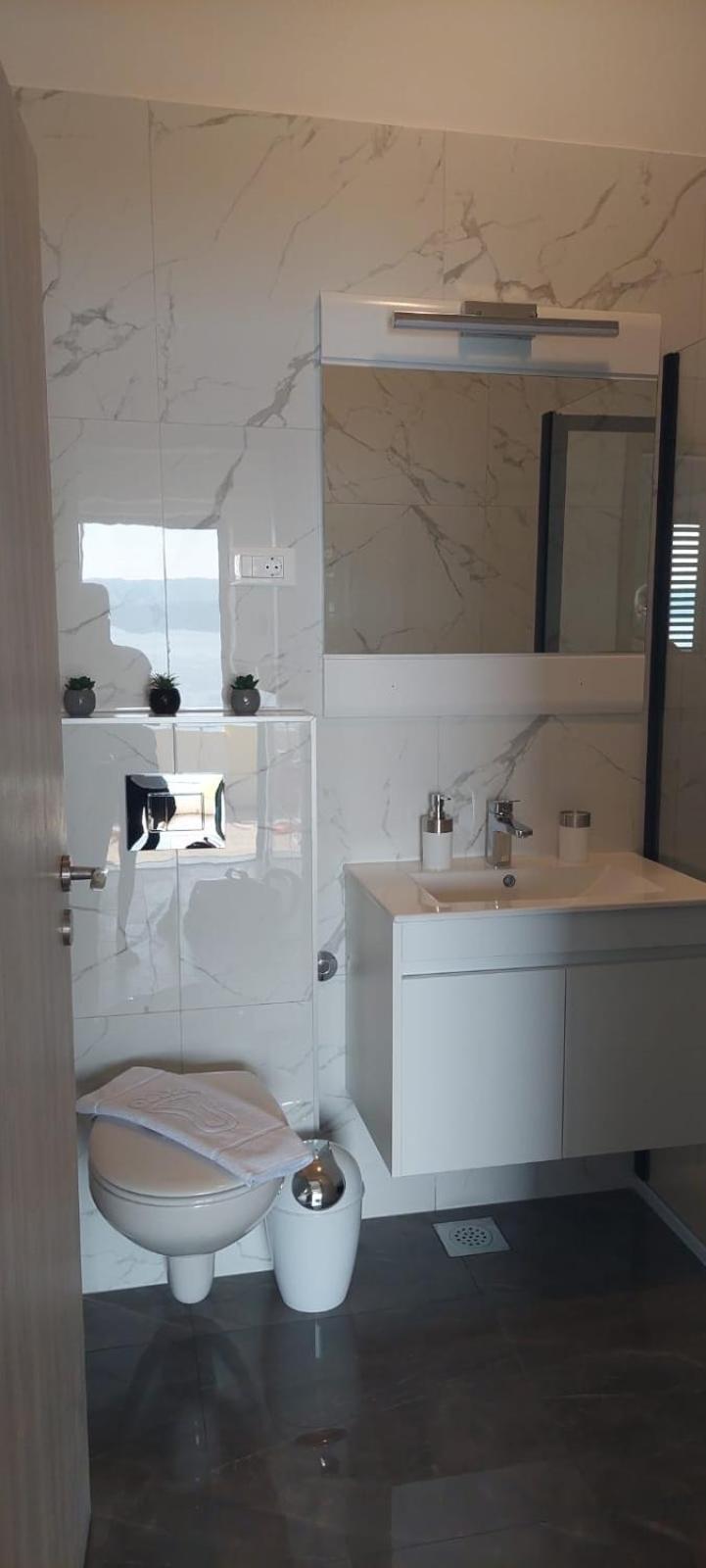Apartment Toncica Omiš Eksteriør billede