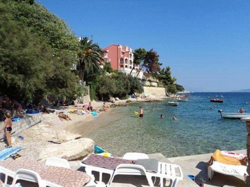 Apartment Toncica Omiš Eksteriør billede